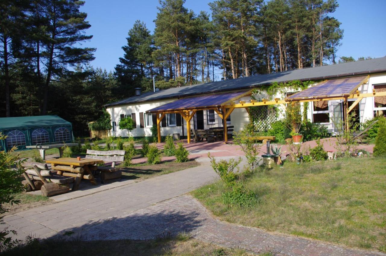 Gruppenbungalow-Waldhaus-Am Ferienpark Mirow Exteriér fotografie